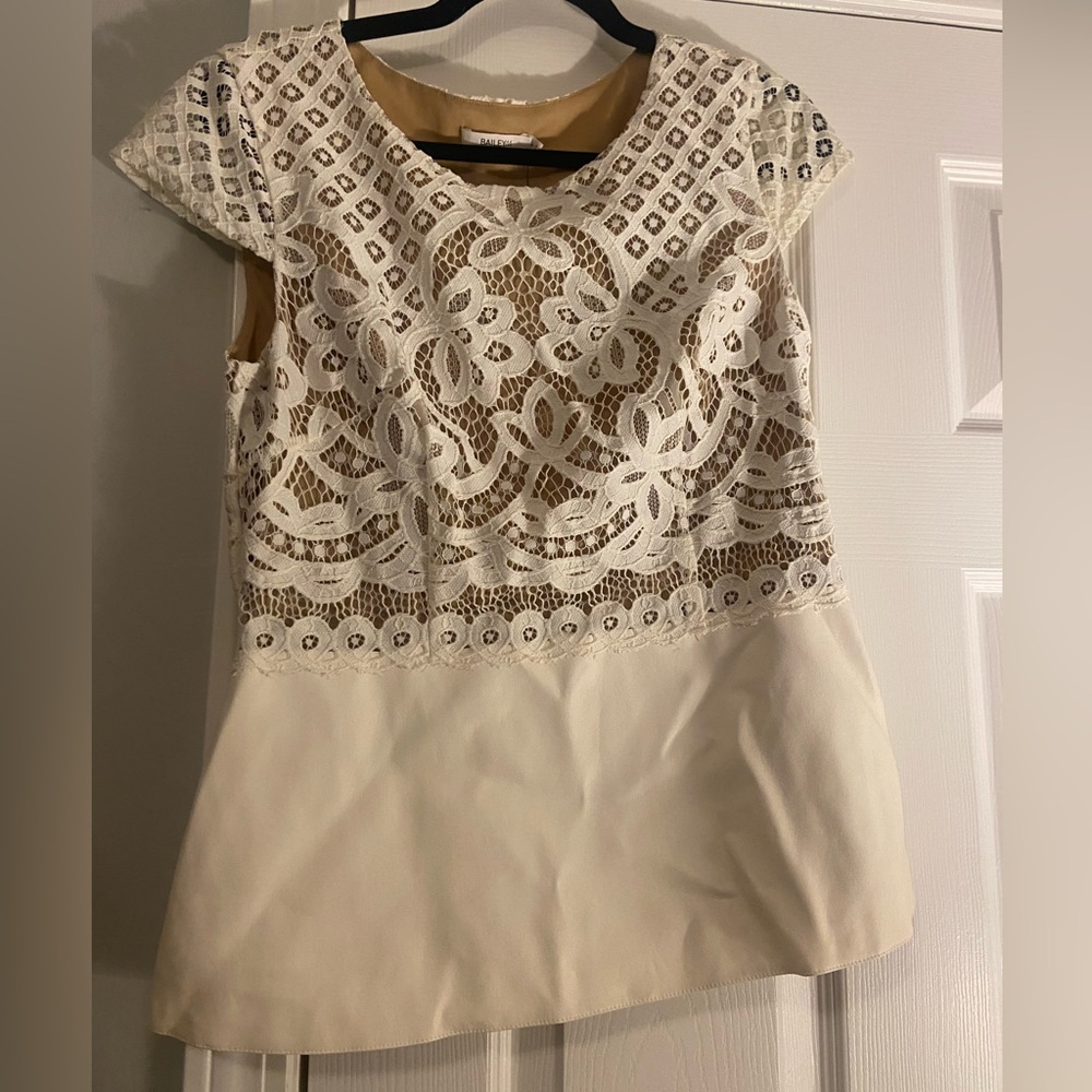 NWT Bailey 44 White/Cream Lace Sleeveless Blouse Pleather Bottom and Side Zip Lg